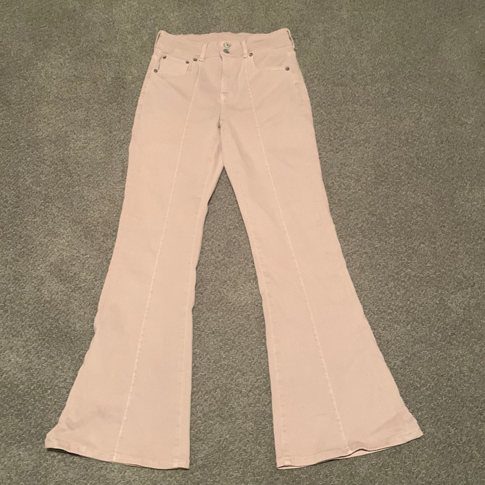 American Eagle Wide leg/ flare jeans. Never worn size 4.